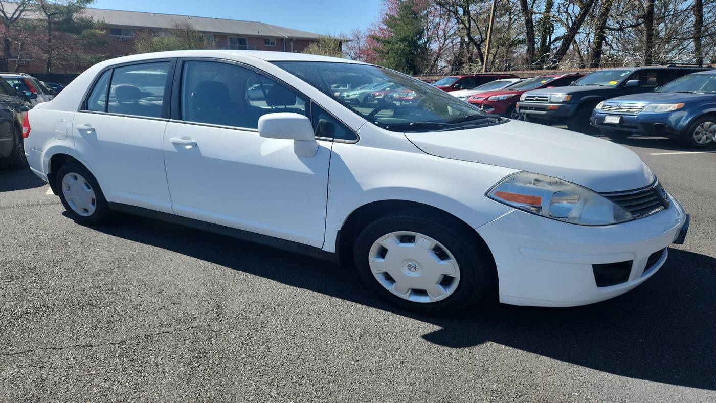 2009 Nissan Versa 1.8 S — Sedan — 82,372 mi — Alexandria, VA