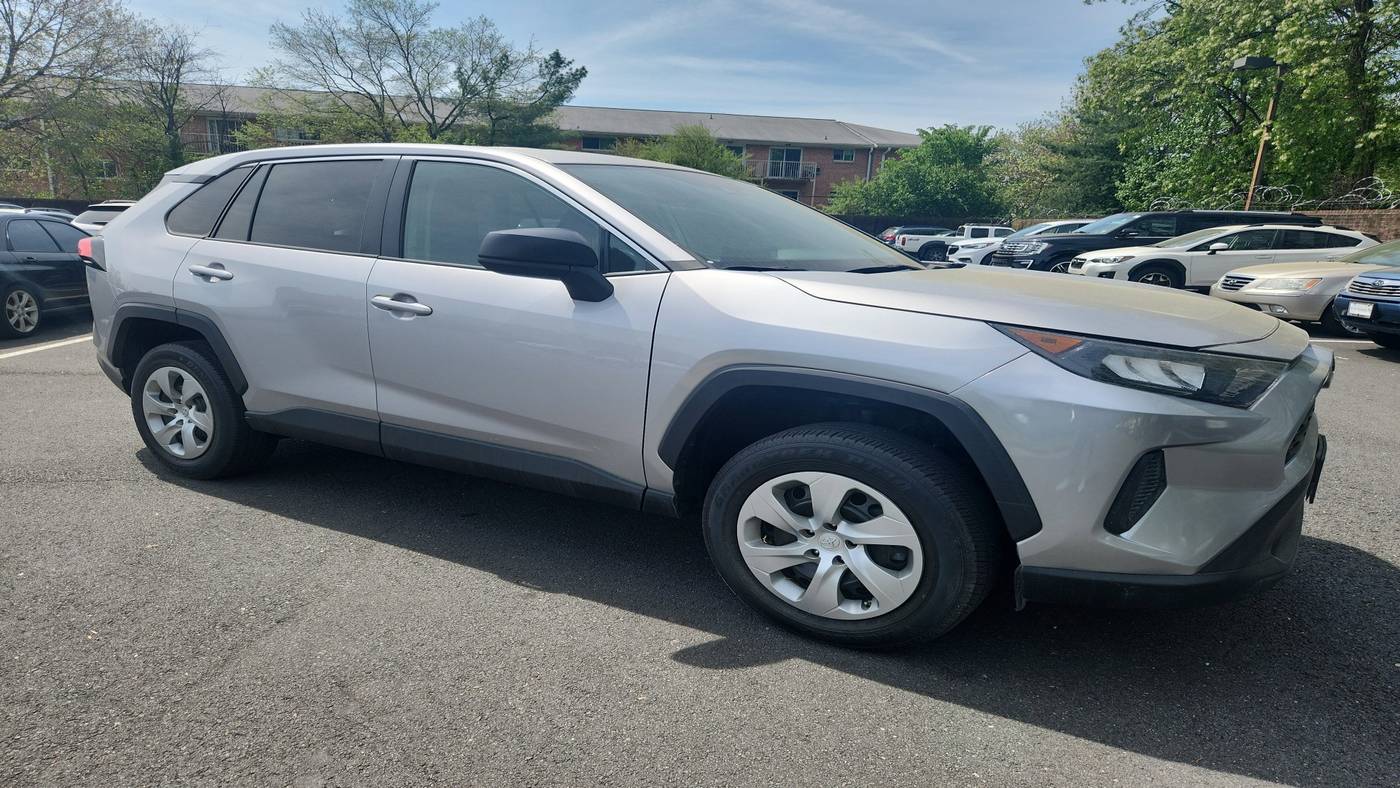 2022 Toyota RAV4 LE — SUV — 26,170 mi — Alexandria, VA