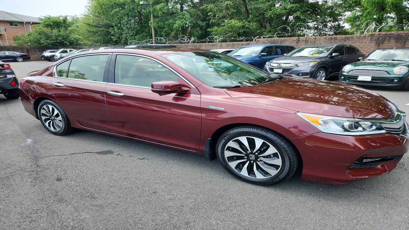 2017 Honda Accord Hybrid EX-L — Sedan — 45,665 mi — Alexandria, VA