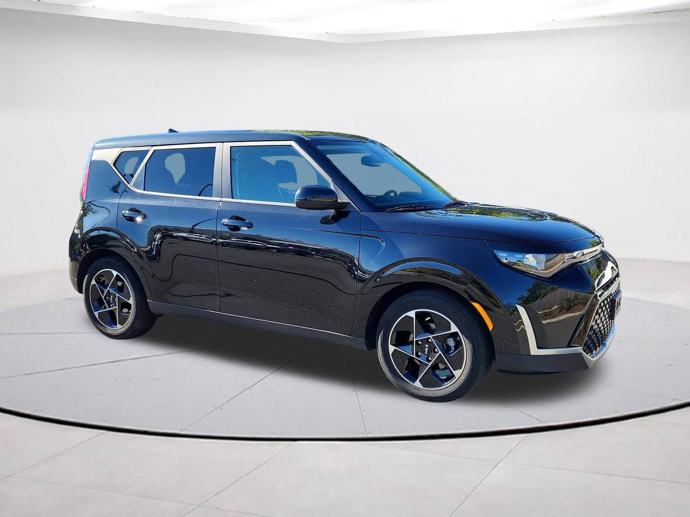 2023 Kia Soul EX — Hatchback — 28,812 mi — Falls Church, VA