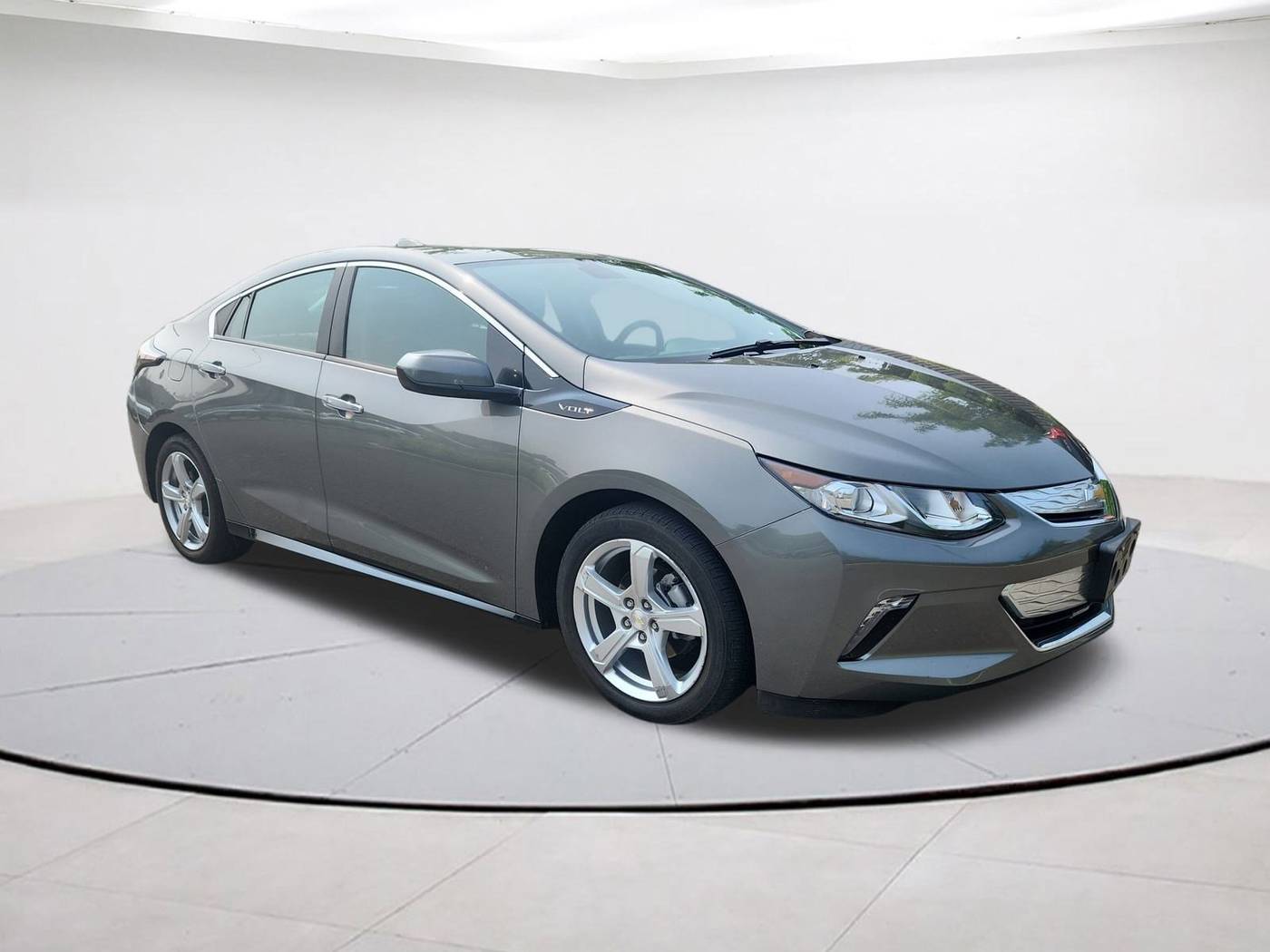 2017 Chevrolet Volt LT — Sedan — 114,450 mi — Falls Church, VA