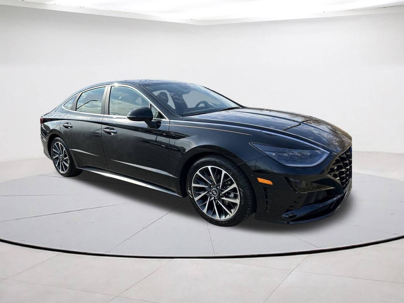 2020 Hyundai Sonata Limited — Sedan — 13,847 mi — Falls Church, VA
