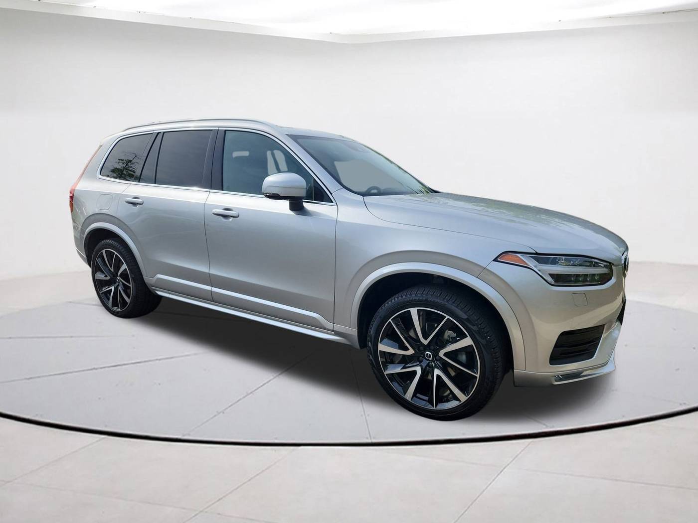 2022 Volvo XC90 Momentum — SUV — 16,161 mi — Falls Church, VA