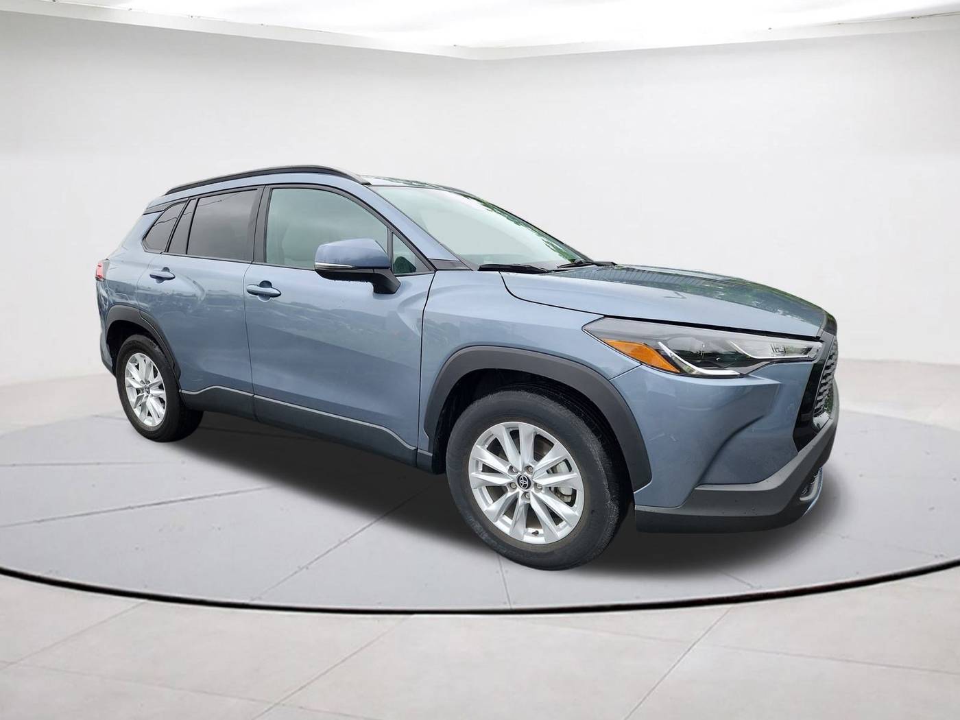 2023 Toyota Corolla Cross LE — SUV — 23,688 mi — Falls Church, VA