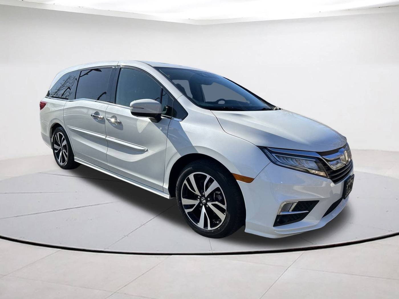 2018 Honda Odyssey Elite — Minivan — 49,145 mi — Falls Church, VA