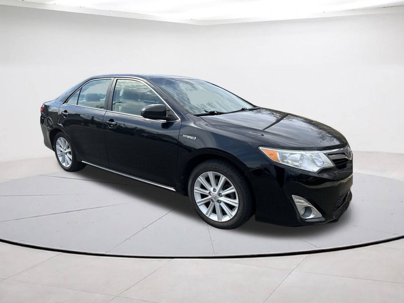 2012 Toyota Camry Hybrid XLE — Sedan — 156,092 mi — Falls Church, VA