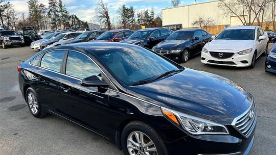 2017 Hyundai Sonata SE — Sedan — 40,897 mi — Fredricksburg, VA