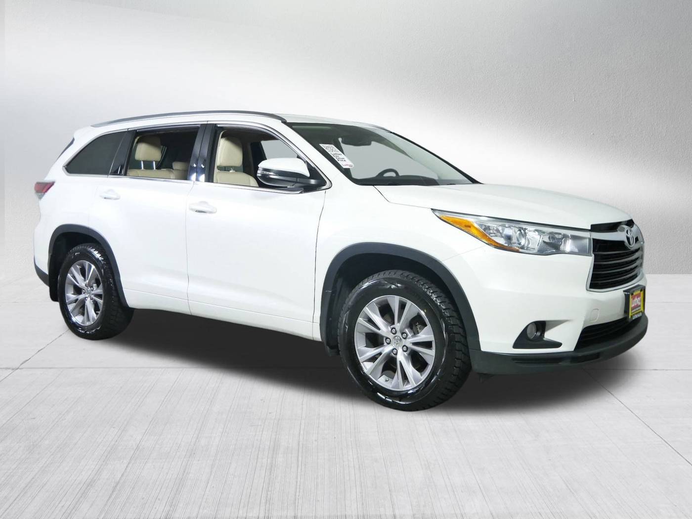 2015 Toyota Highlander XLE — SUV — 113,672 mi — Golden Valley, MN
