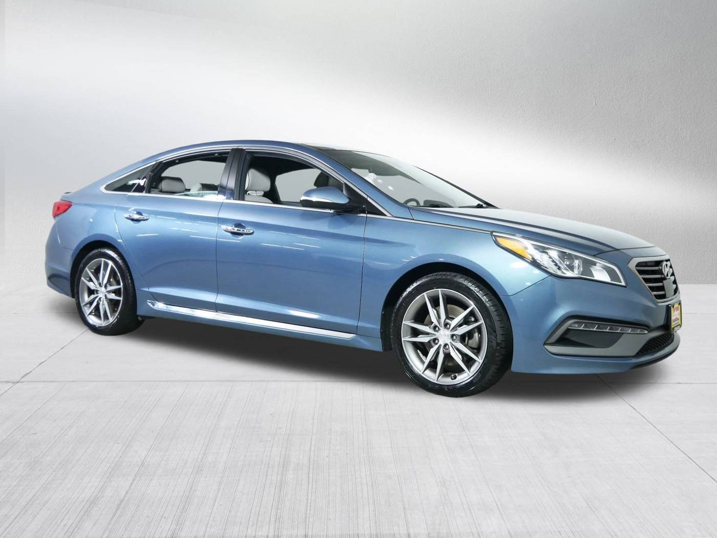 2015 Hyundai Sonata Sport 2.0T — Sedan — 123,028 mi — Golden Valley, MN