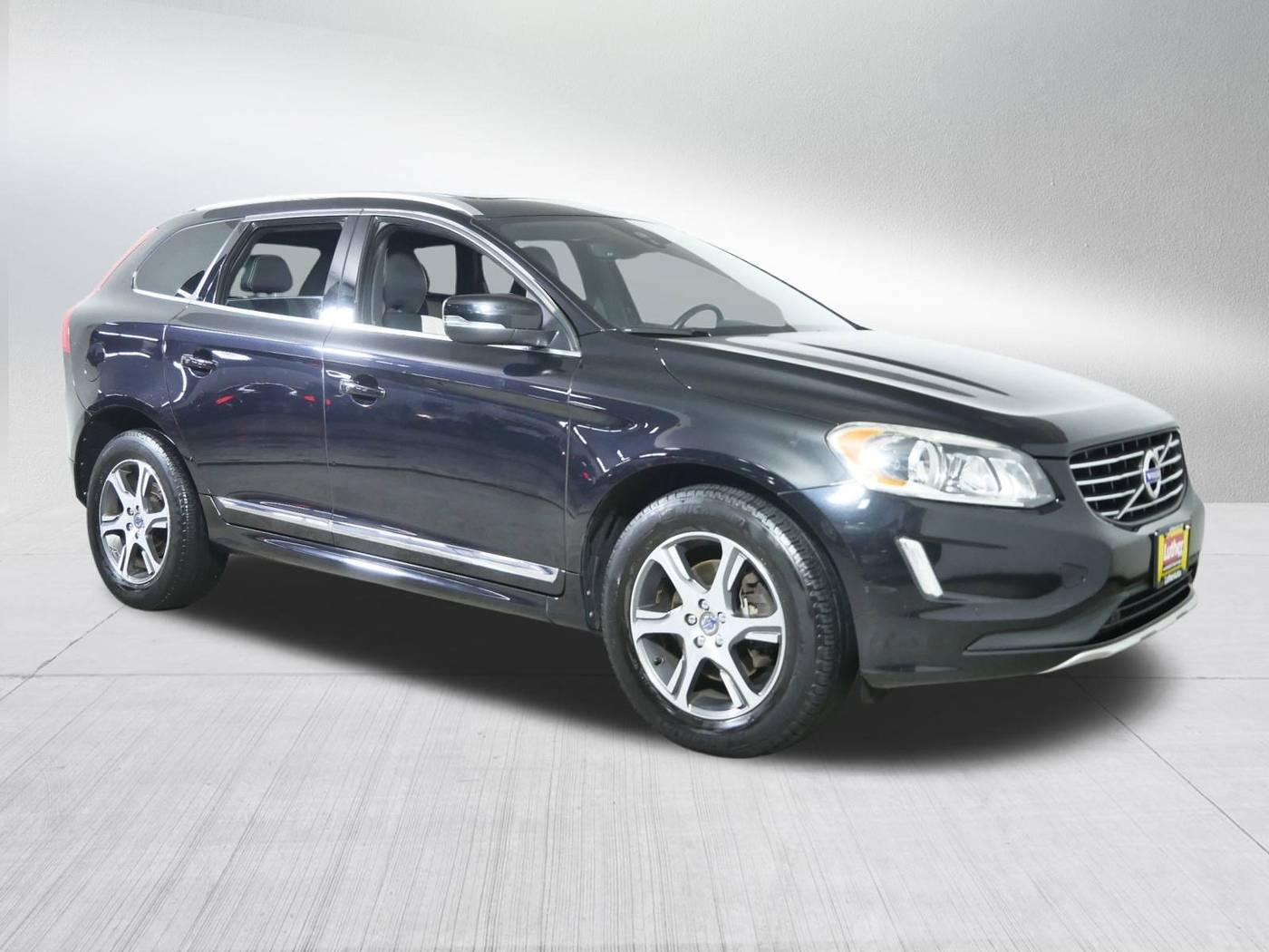 2015 Volvo XC60 T6 — SUV — 105,787 mi — Golden Valley, MN