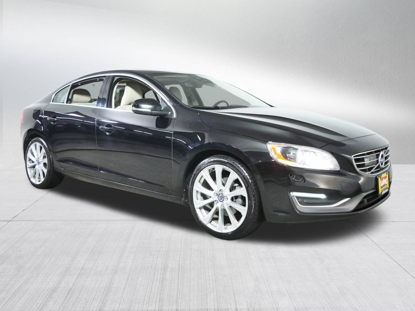 2016 Volvo S60 Platinum — Sedan — 128,815 mi — Golden Valley, MN