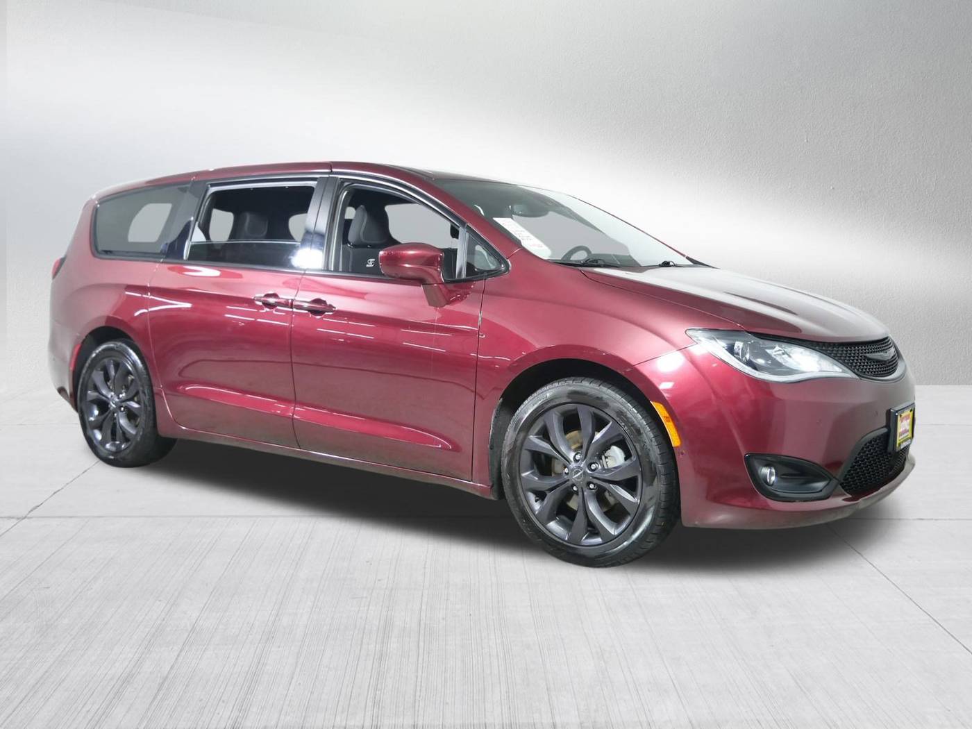 2020 Chrysler Pacifica Touring — Minivan — 79,451 mi — Golden Valley, MN