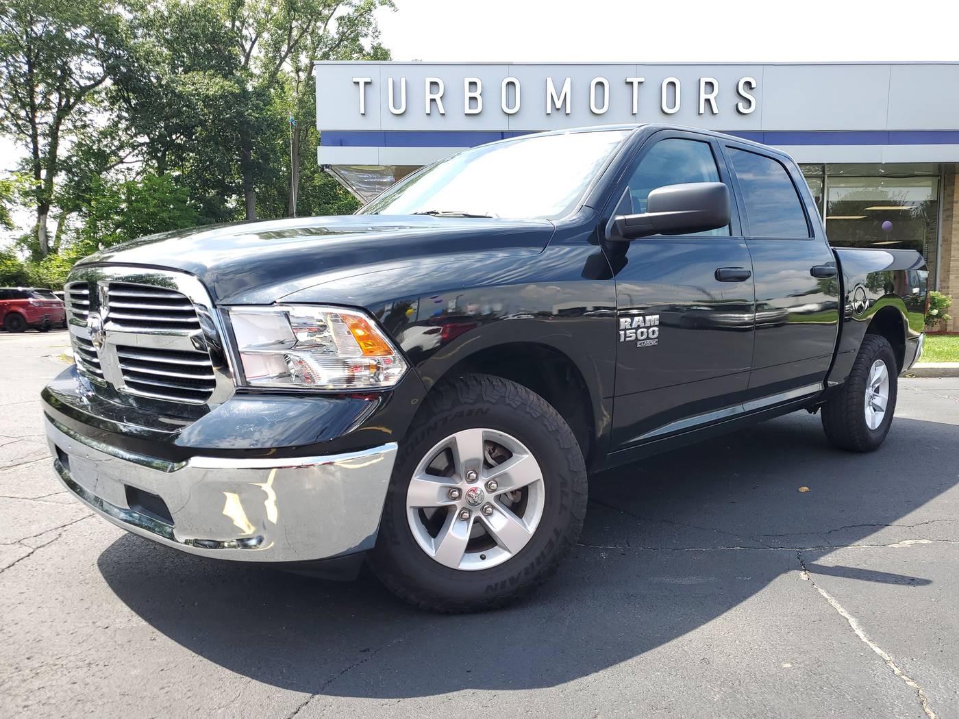 2022 Ram 1500 Classic SLT — Pickup Truck — 60,455 mi — Taylor, MI