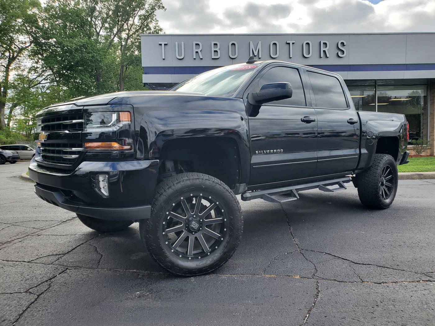 2018 Chevrolet Silverado 1500 LT — Pickup Truck — 99,090 mi — Taylor, MI