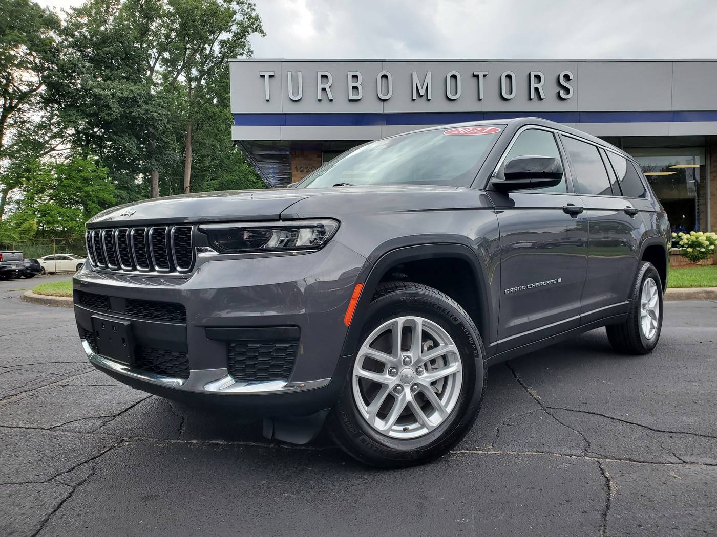 2023 Jeep Grand Cherokee Laredo — SUV — 65,082 mi — Taylor, MI