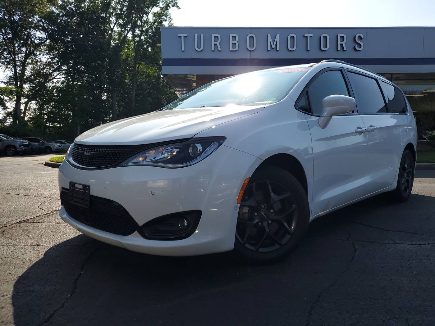 2018 Chrysler Pacifica Touring L Plus — Minivan — 105,102 mi — Taylor, MI