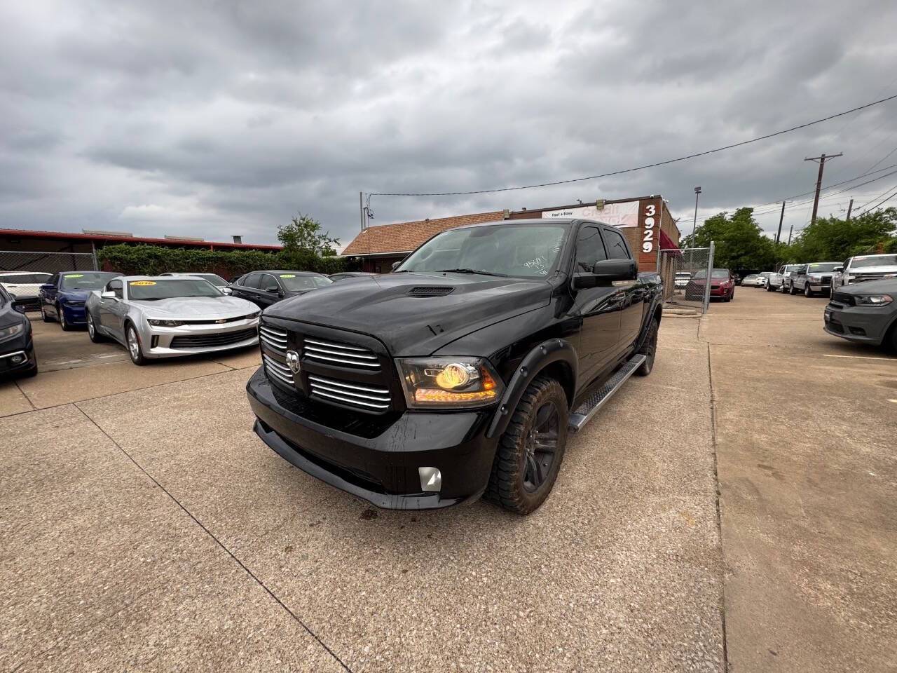 2013 Ram 1500 Sport — Pickup Truck — 141,424 mi — Garland, TX