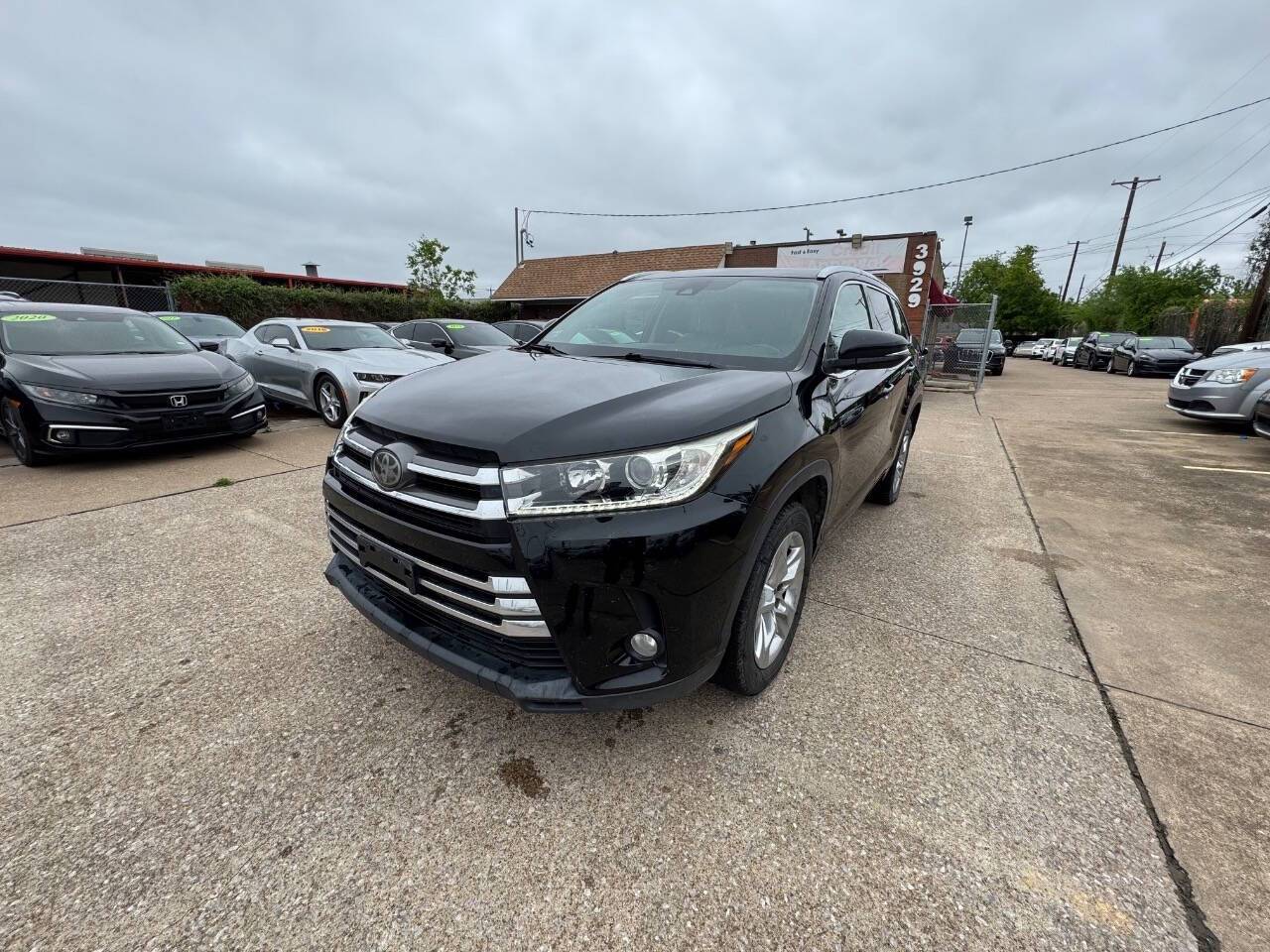 2018 Toyota Highlander Limited — SUV — 102,614 mi — Garland, TX