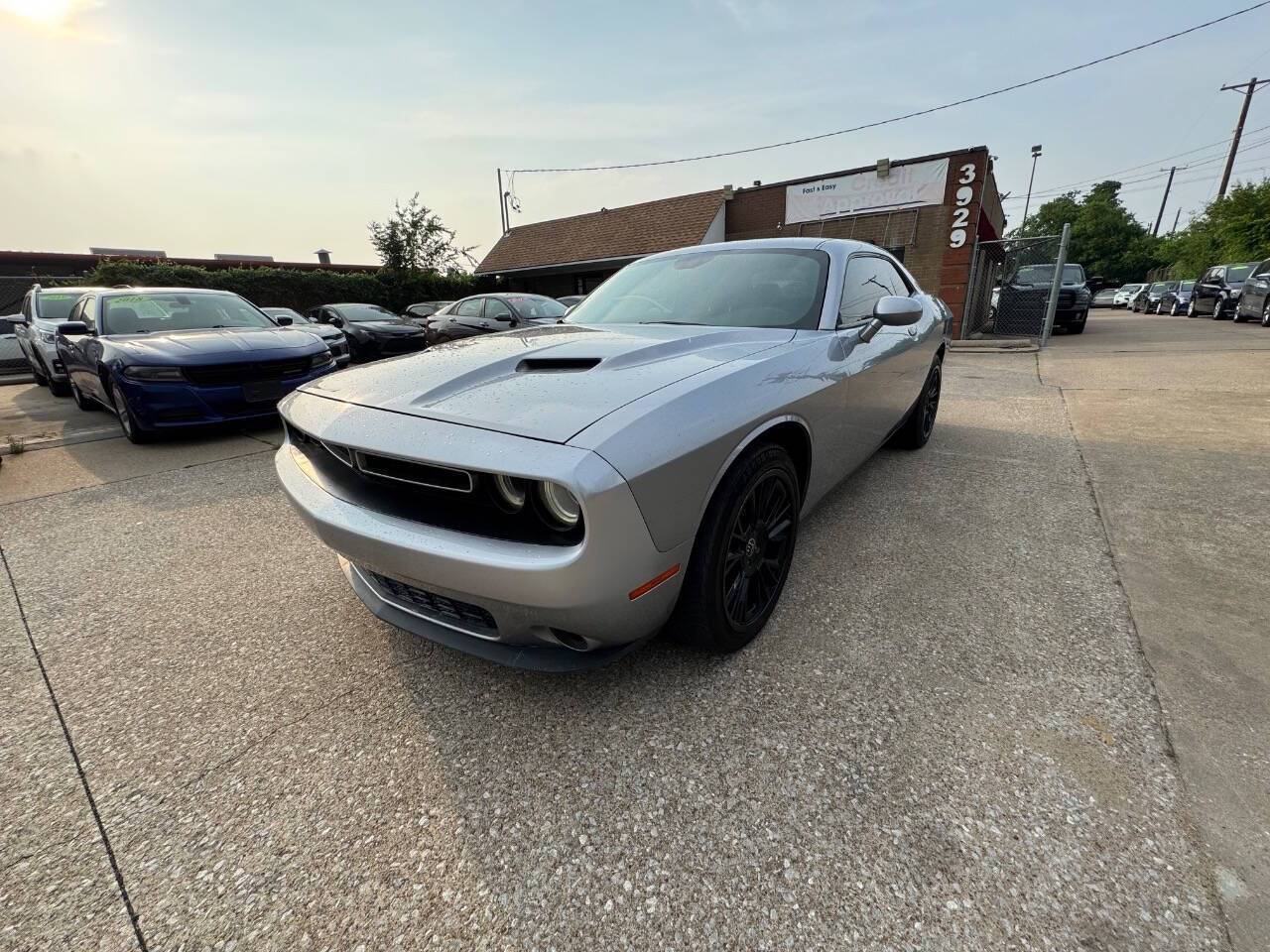 2016 Dodge Challenger SXT — Coupe — 138,215 mi — Garland, TX