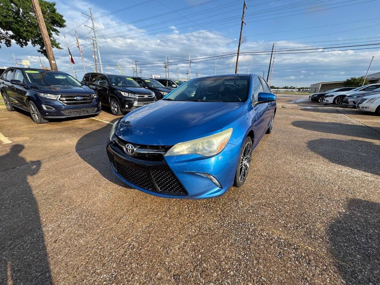 2016 Toyota Camry SE — Sedan — 151,663 mi — Garland, TX
