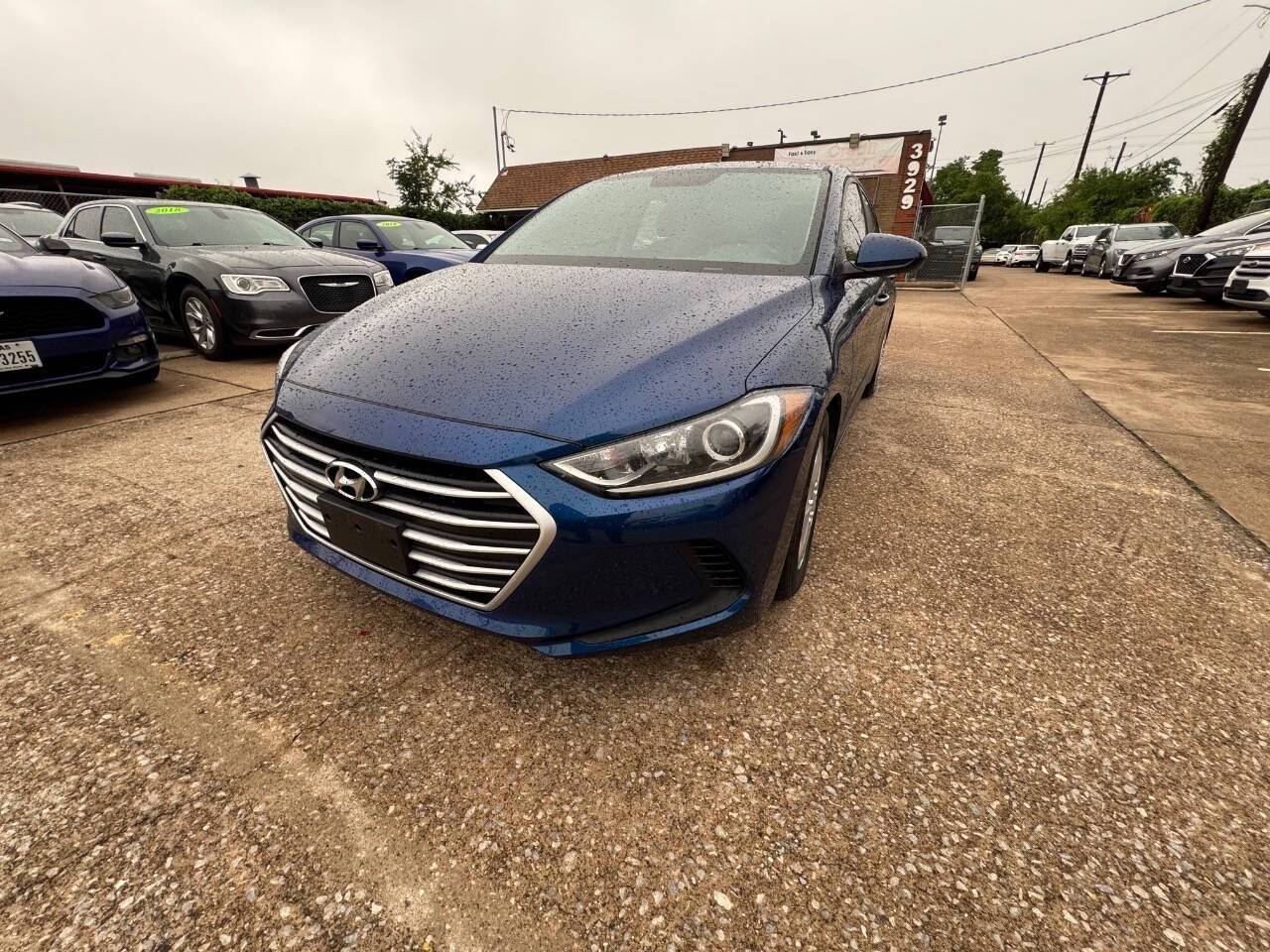 2018 Hyundai Elantra SE — Sedan — 96,030 mi — Garland, TX