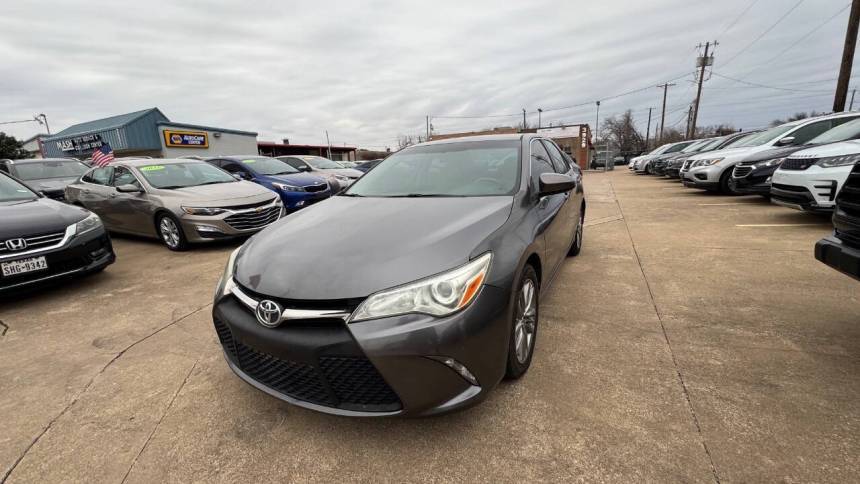 2015 Toyota Camry SE — Sedan — 135,514 mi — Garland, TX