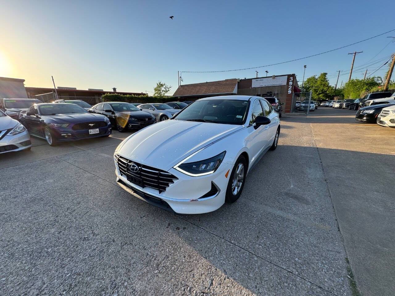 2022 Hyundai Sonata SE — Sedan — 91,991 mi — Garland, TX