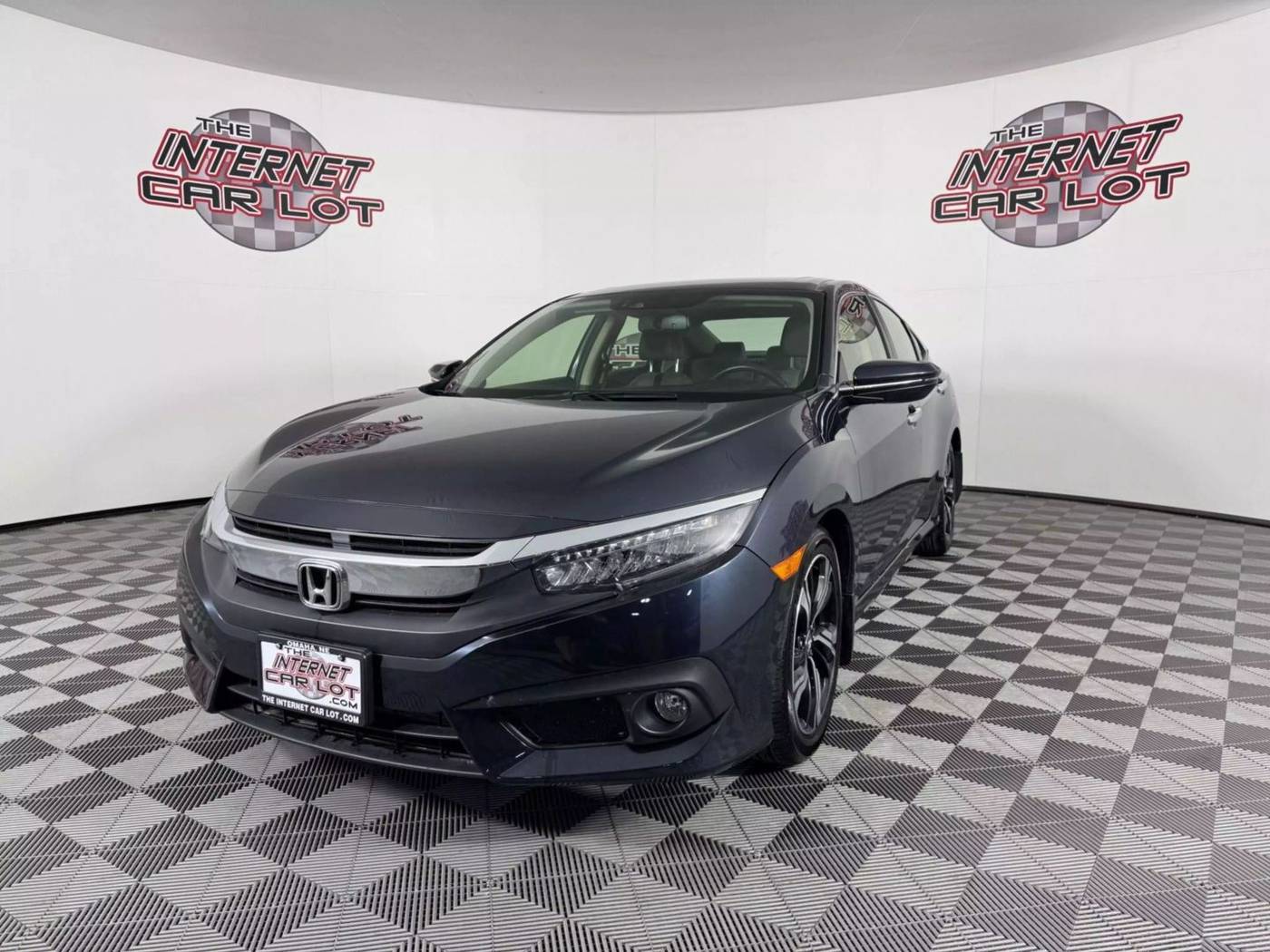 2018 Honda Civic Touring — Sedan — 54,802 mi — Lincoln, NE