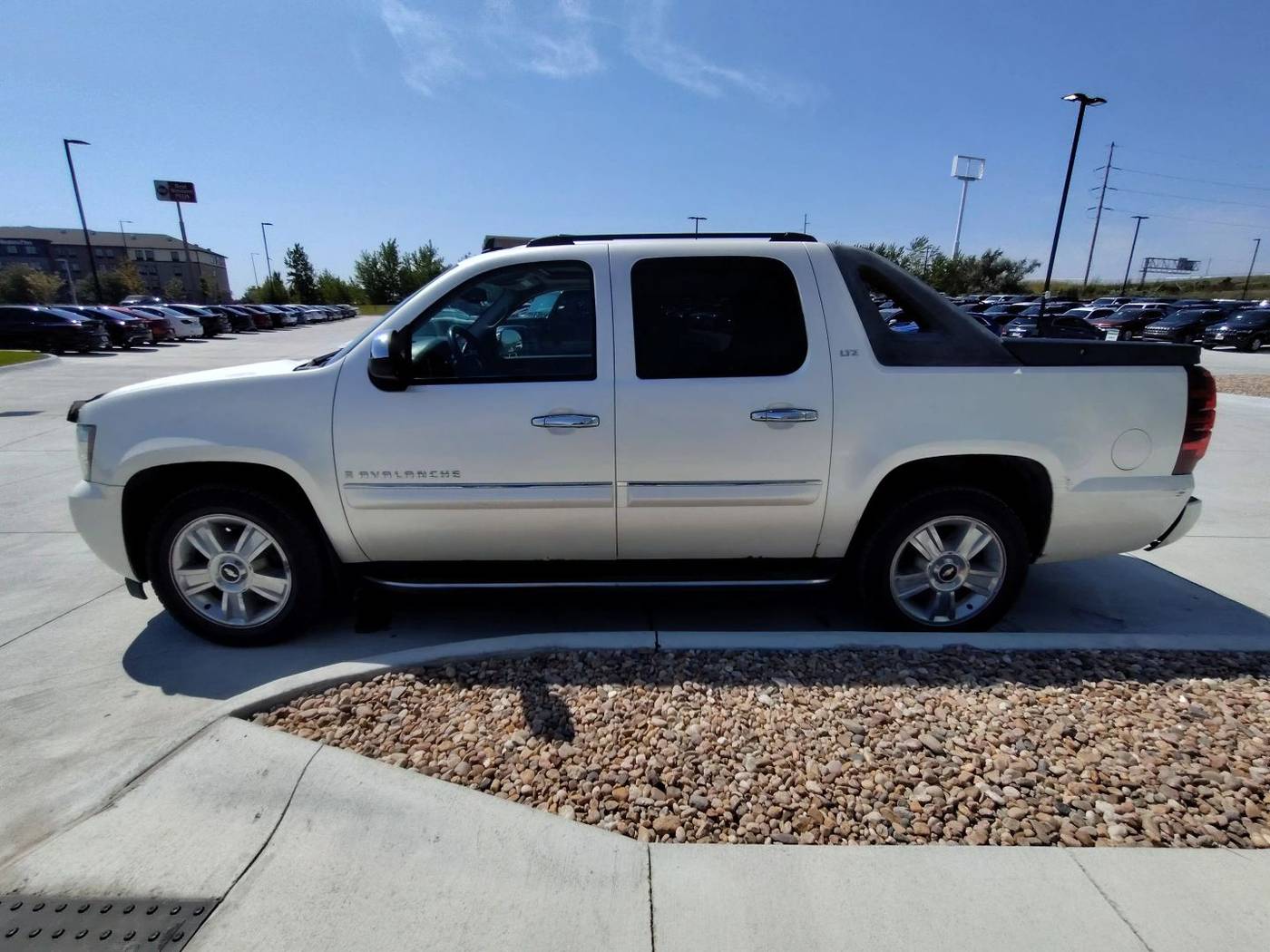 2008 Chevrolet Avalanche LTZ — Pickup Truck — 274,350 mi — Lincoln, NE