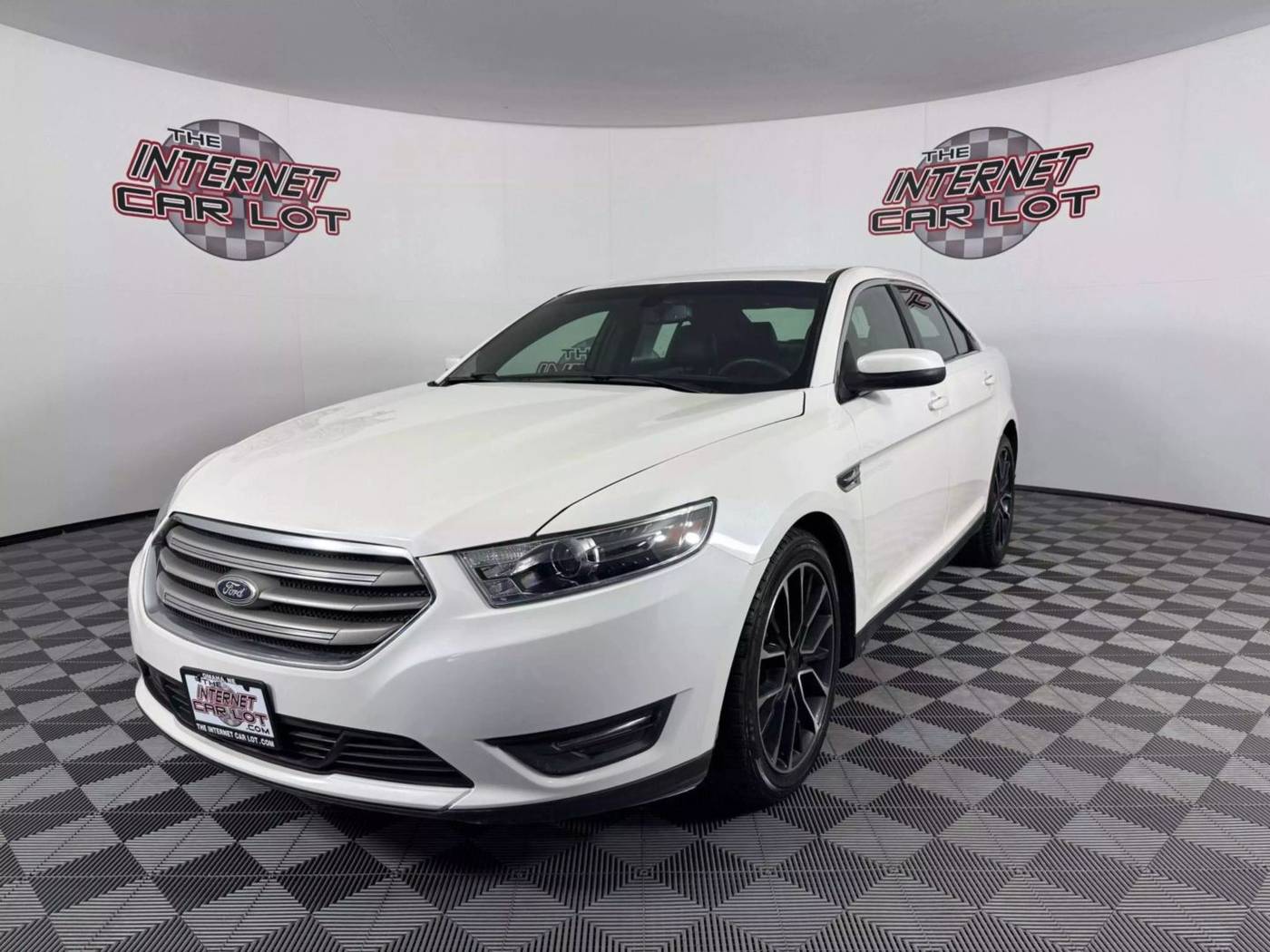 2017 Ford Taurus SEL — Sedan — 41,678 mi — Lincoln, NE