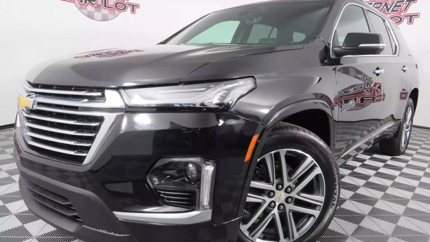 2023 Chevrolet Traverse High Country — SUV — 2,061 mi — Lincoln, NE