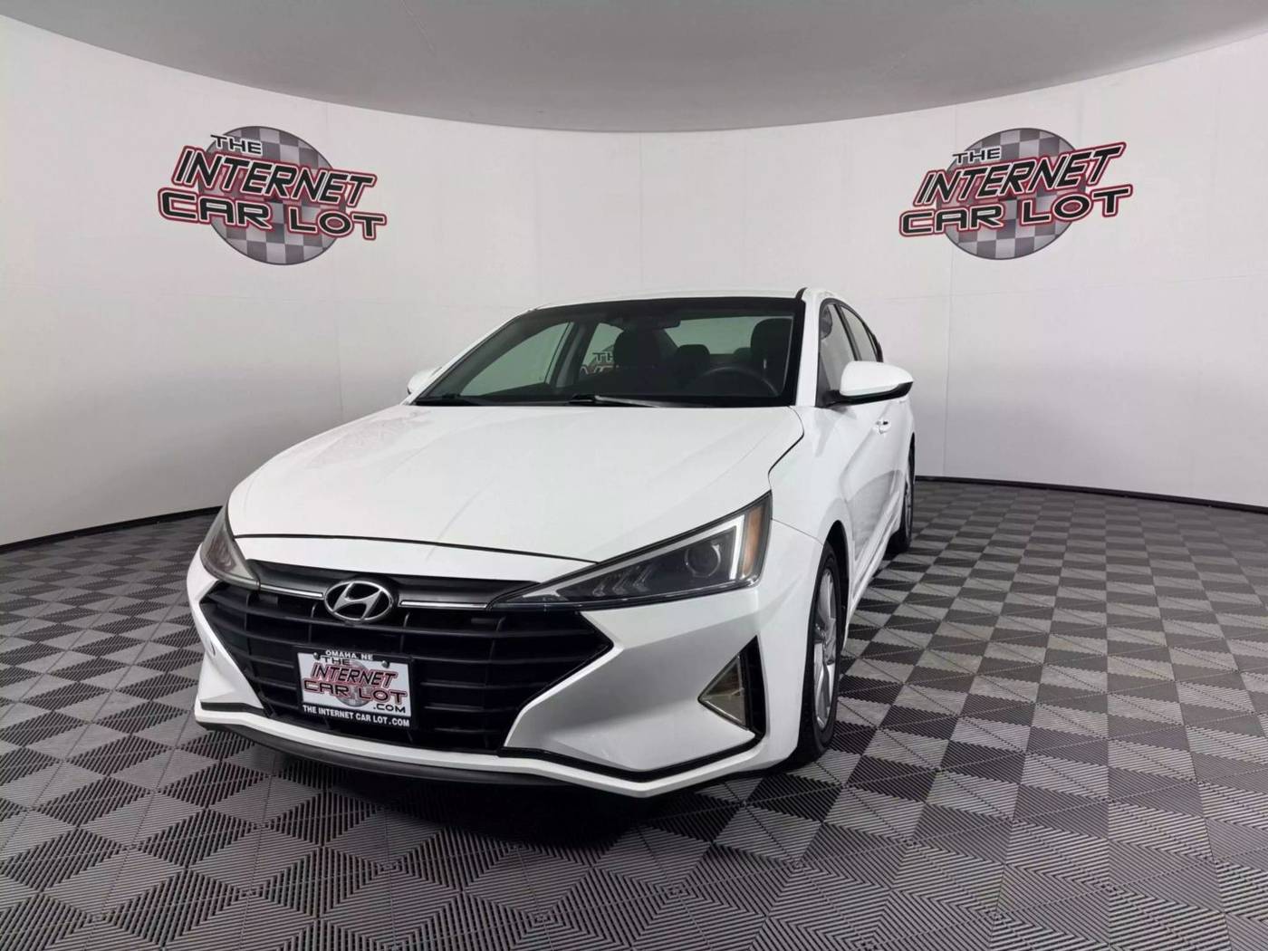 2020 Hyundai Elantra SEL — Sedan — 69,561 mi — Lincoln, NE