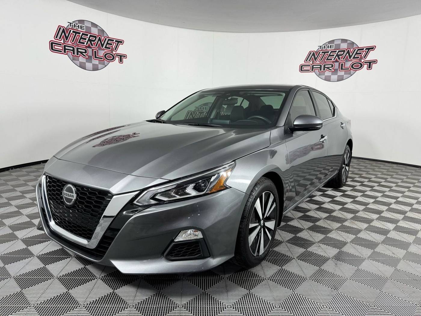 2022 Nissan Altima SV — Sedan — 33,354 mi — Lincoln, NE