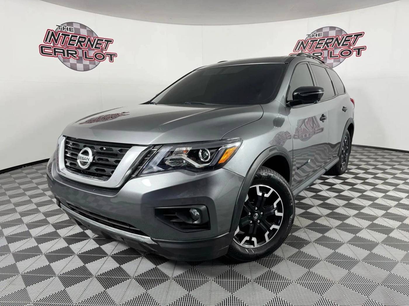 2020 Nissan Pathfinder SL — SUV — 61,892 mi — Lincoln, NE