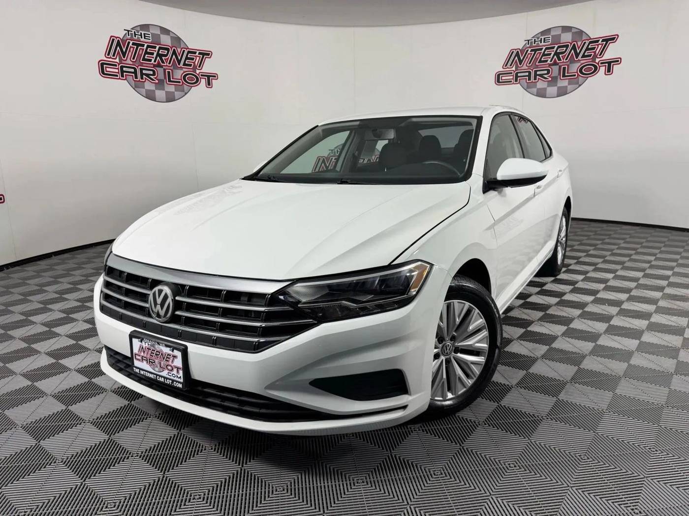 2019 Volkswagen Jetta R-Line — Sedan — 61,435 mi — Lincoln, NE