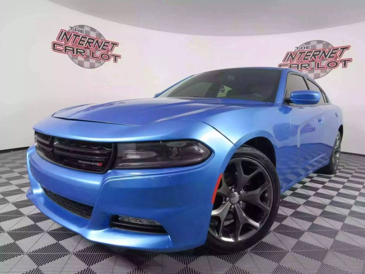 2015 Dodge Charger SXT — Sedan — 81,855 mi — Lincoln, NE