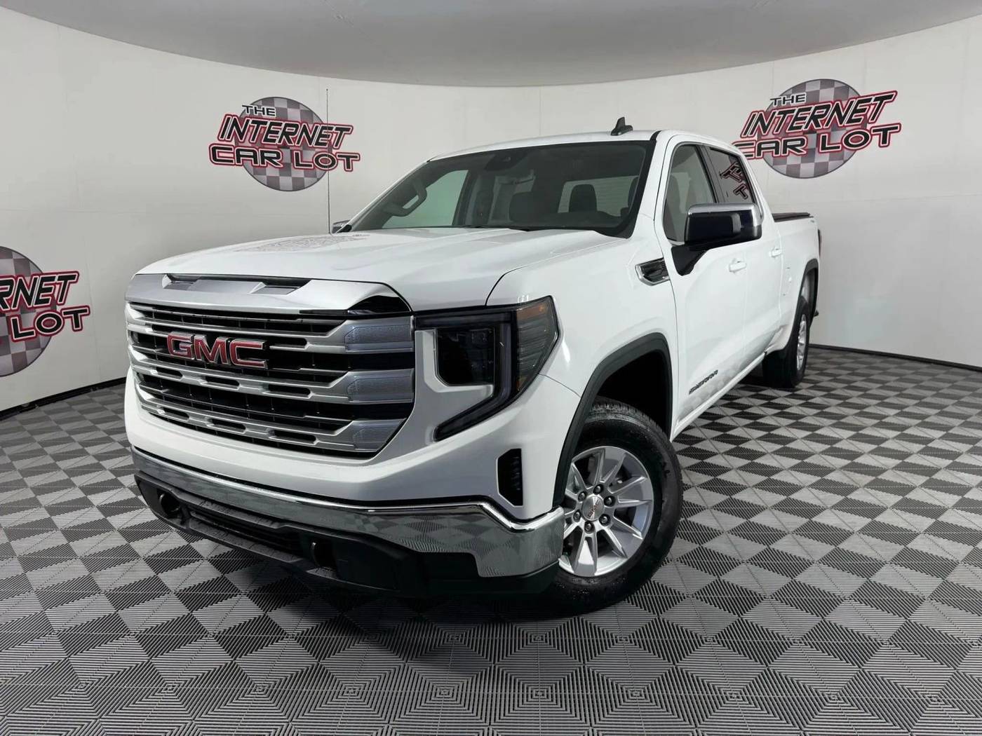 2023 GMC Sierra 1500 SLE — Pickup Truck — 30,446 mi — Lincoln, NE