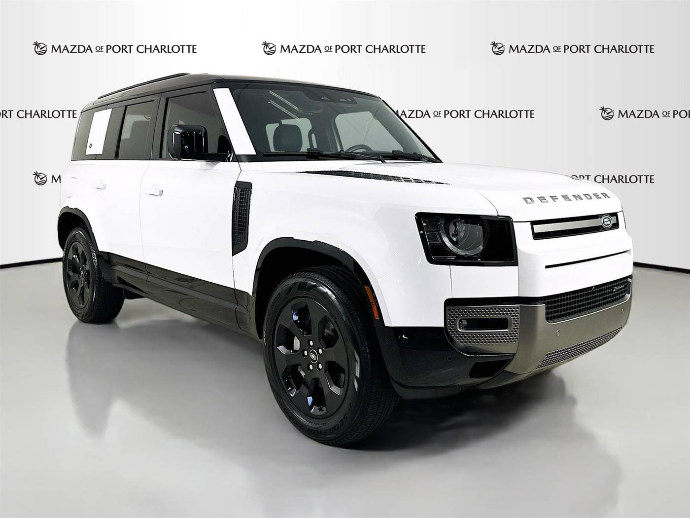 2023 Land Rover Defender X-Dynamic SE — SUV — 31,952 mi — Port Charlotte, FL