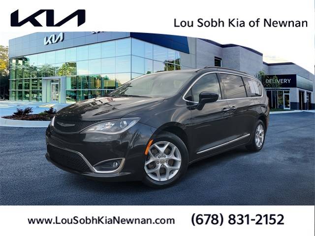 2017 Chrysler Pacifica Touring L — Minivan — 95,806 mi — Newnan, GA