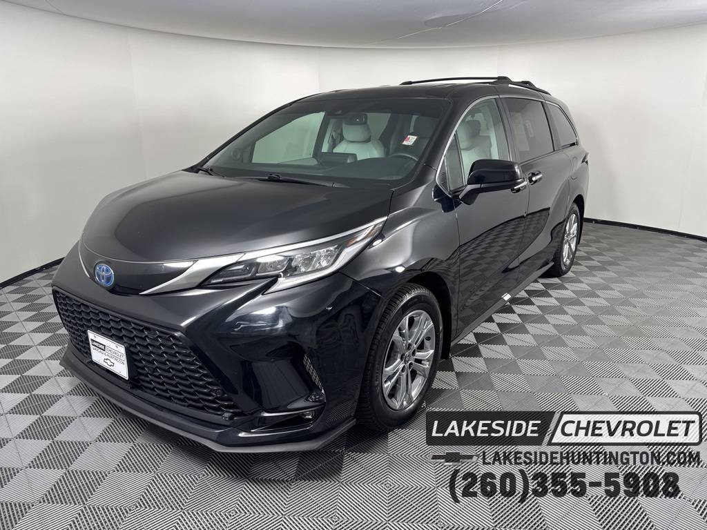 2022 Toyota Sienna XSE — Minivan — 100,155 mi — Huntington, IN