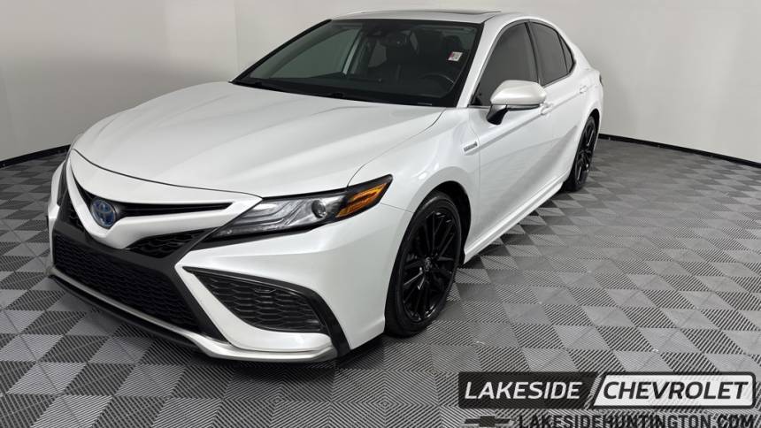 2021 Toyota Camry Hybrid XSE — Sedan — 102,989 mi — Huntington, IN