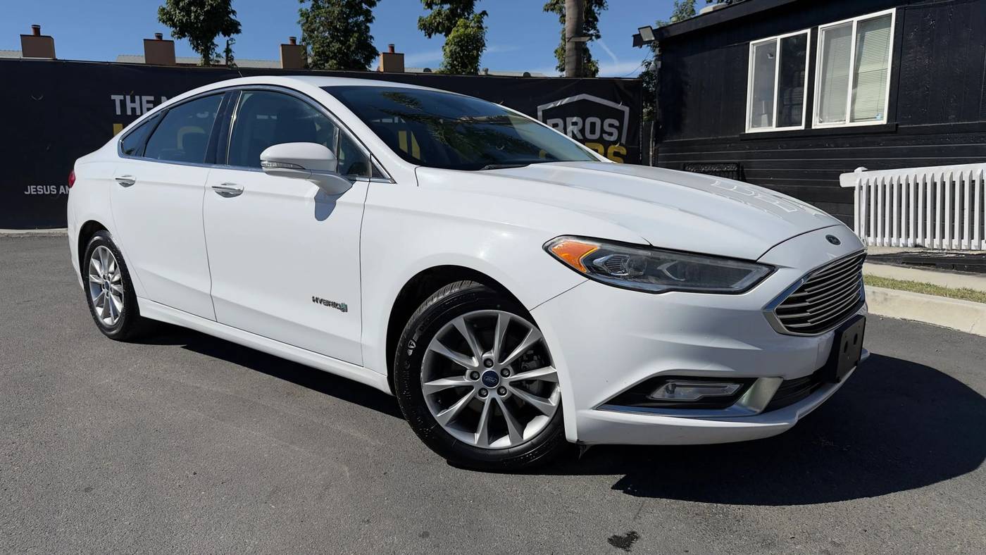 2017 Ford Fusion Hybrid SE — Sedan — 142,220 mi — SANTA ANA, CA