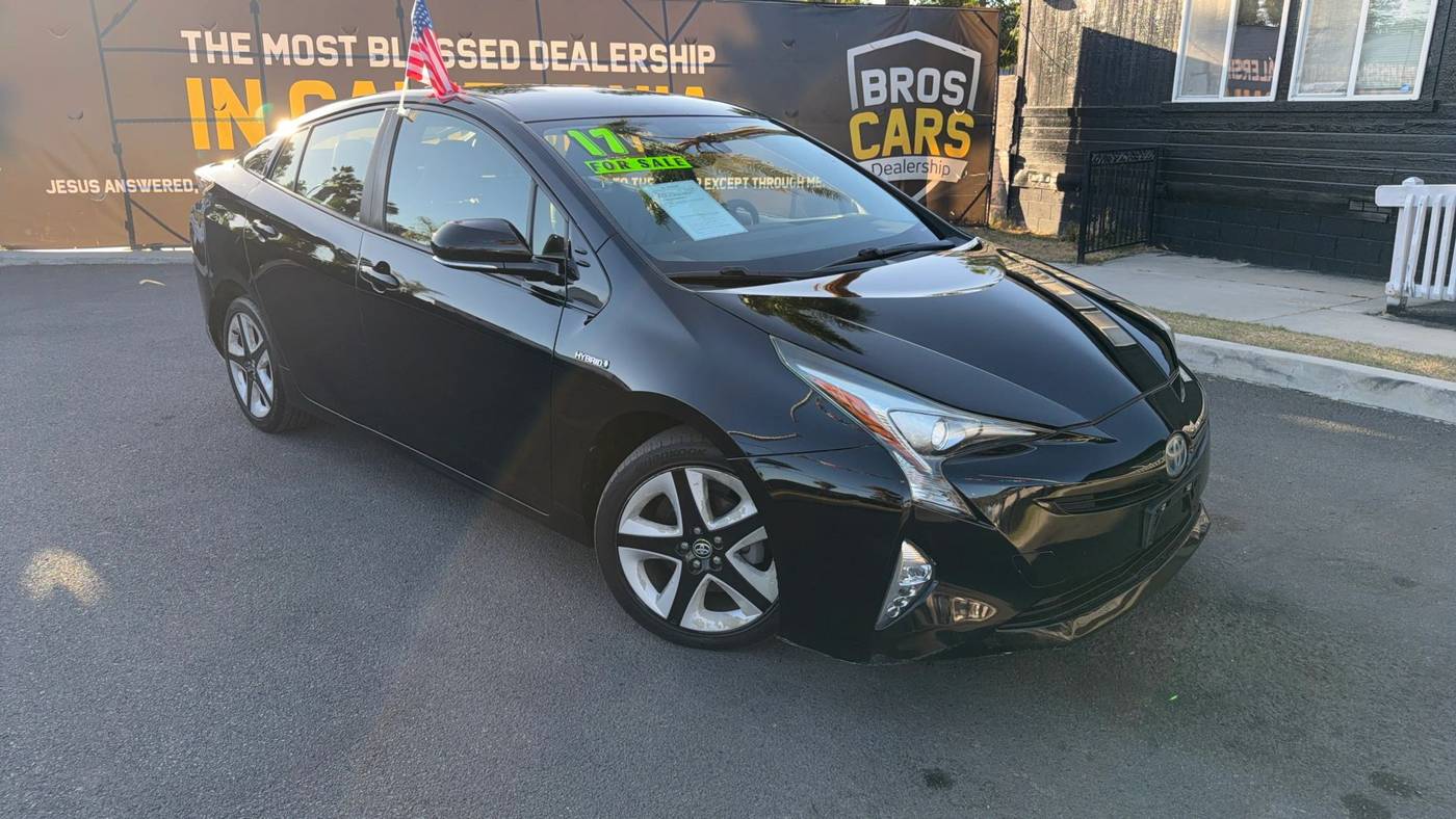 2017 Toyota Prius Four Touring — Hatchback — 104,847 mi — SANTA ANA, CA