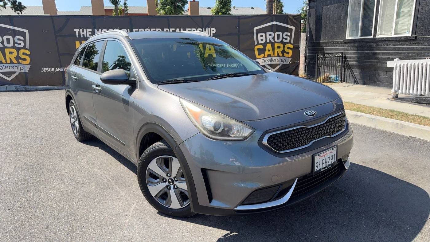 2017 Kia Niro Hybrid LX — SUV — 140,189 mi — SANTA ANA, CA