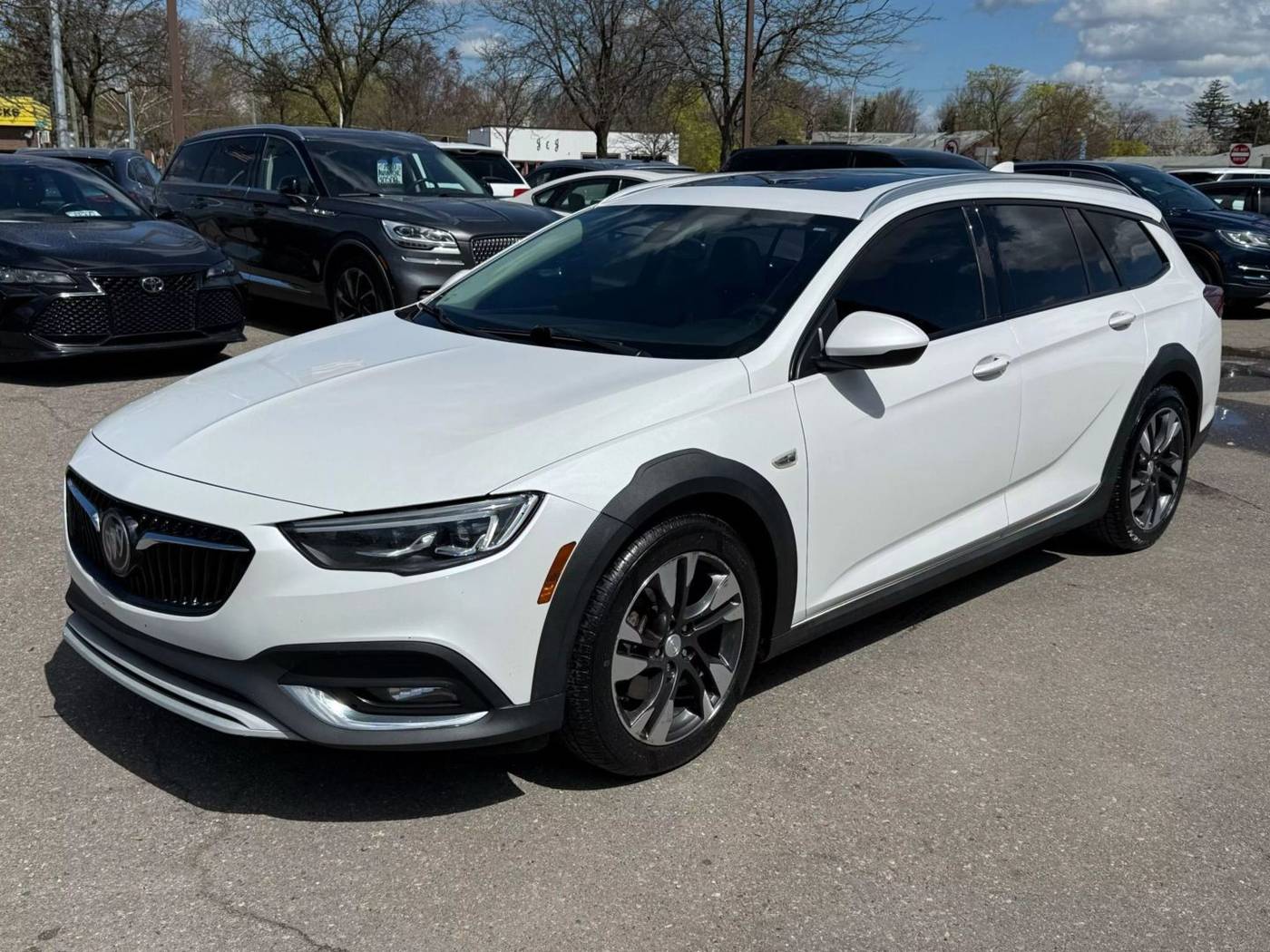 2018 Buick Regal TourX Essence — Wagon — 128,027 mi — Wayne, MI
