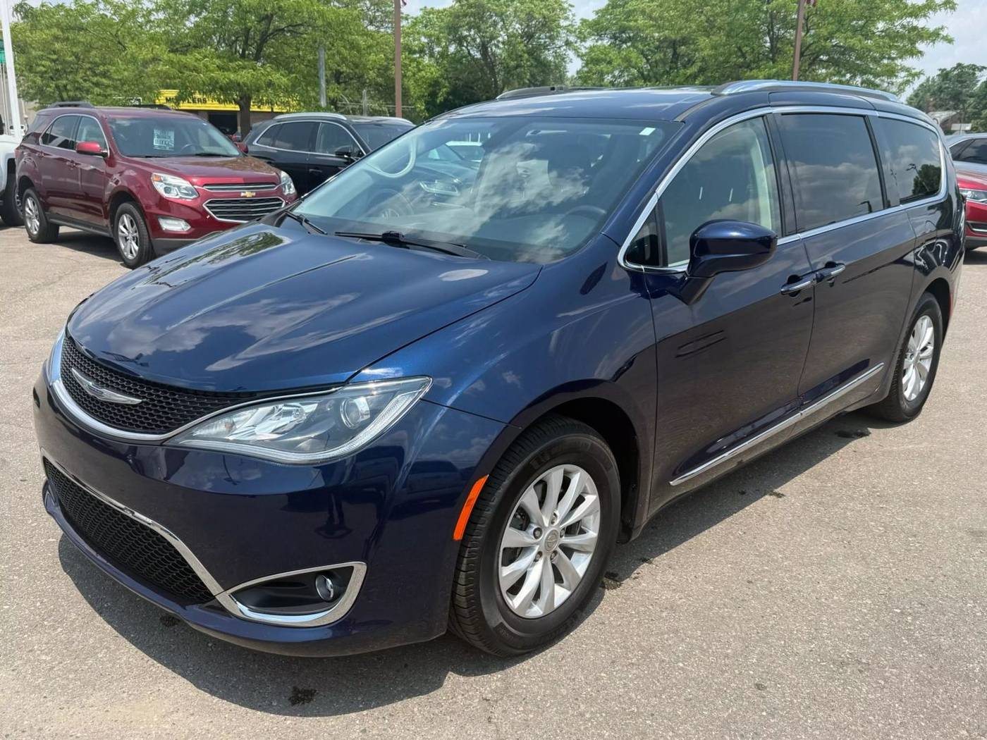 2018 Chrysler Pacifica Touring L — Minivan — 39,485 mi — Wayne, MI