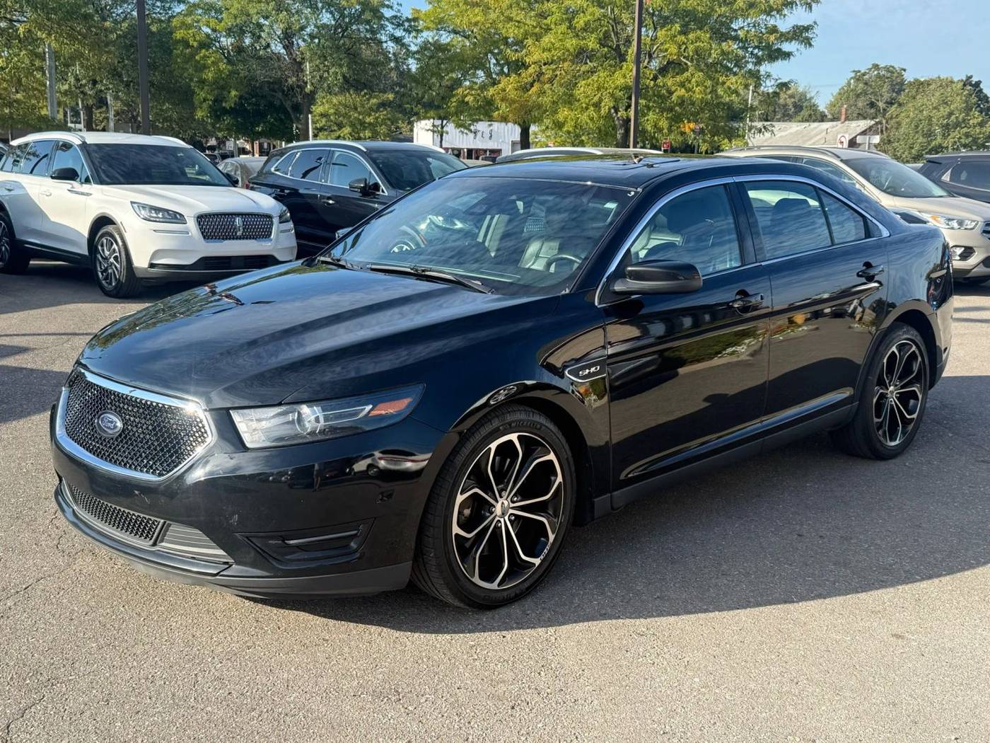 2016 Ford Taurus SHO — Sedan — 112,534 mi — Wayne, MI