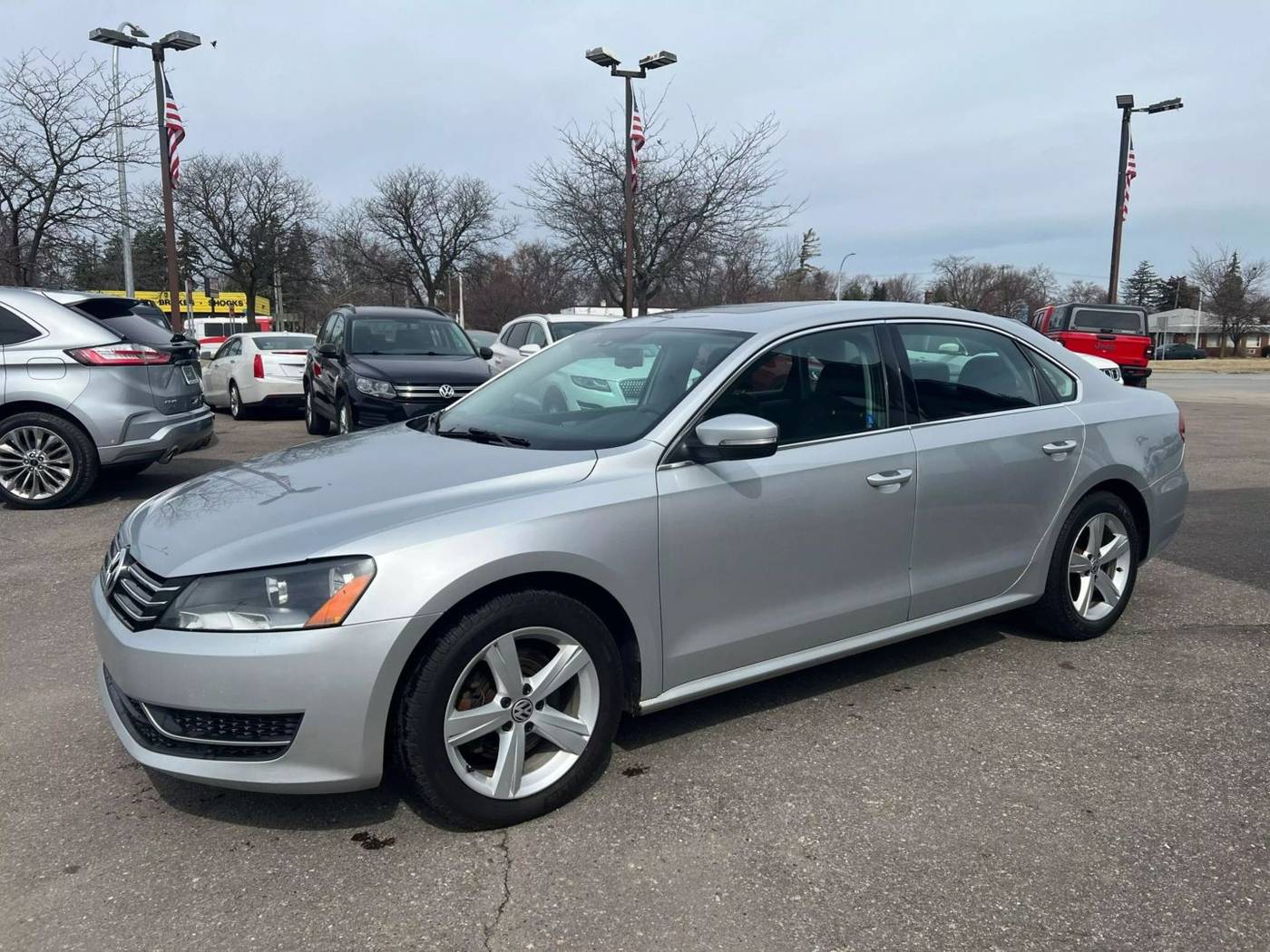 2013 Volkswagen Passat SE — Sedan — 201,200 mi — Wayne, MI