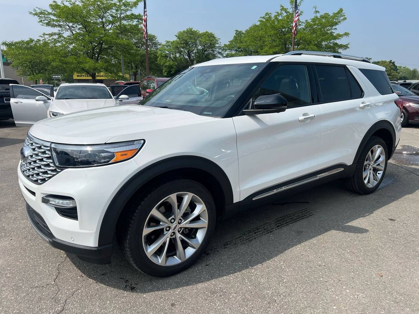 2023 Ford Explorer Platinum — SUV — 13,530 mi — Wayne, MI