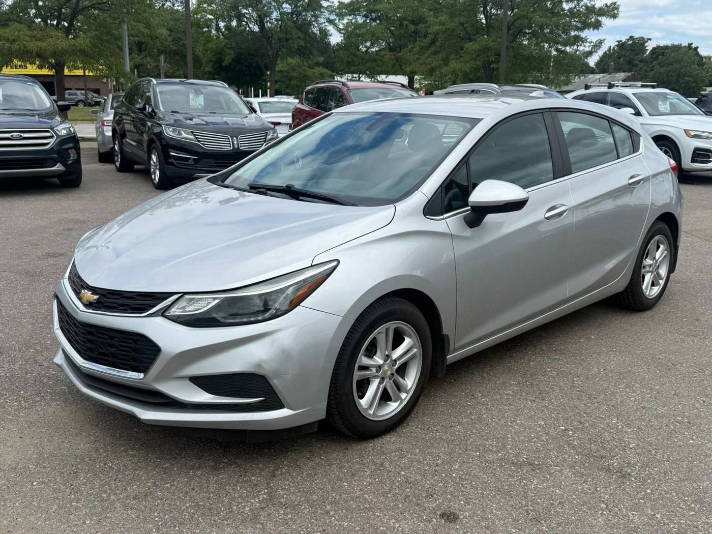 2017 Chevrolet Cruze LT — Hatchback — 102,050 mi — Wayne, MI